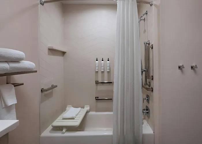 Fairfield By Marriott & Worth Alliance Airport
