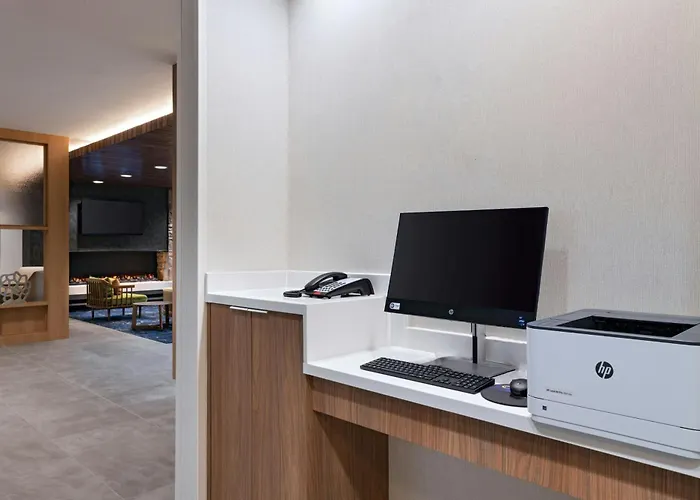 Fairfield By Marriott & Worth Alliance Airport Hotel 3*